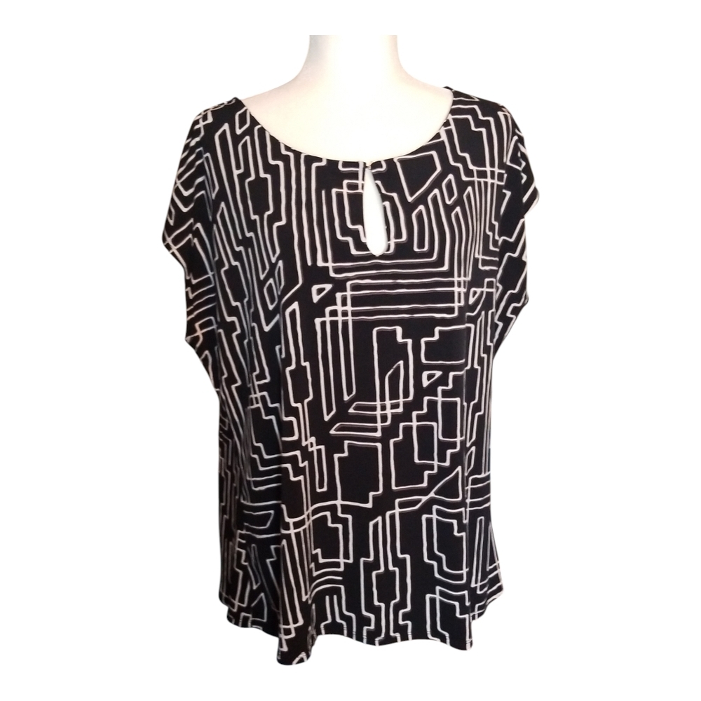 Worthington Black and White Relaxed Dolman Sleeve Top